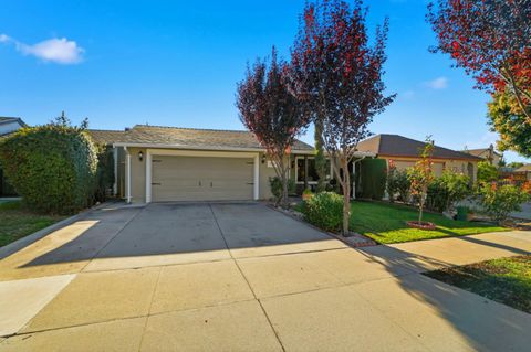 Photo of 3815 Marfrance Drive, San Jose, CA 95121 (MLS # ML82024637) Photo of 3815 Marfrance Drive, San Jose, CA 95121 (MLS # ML82024637)