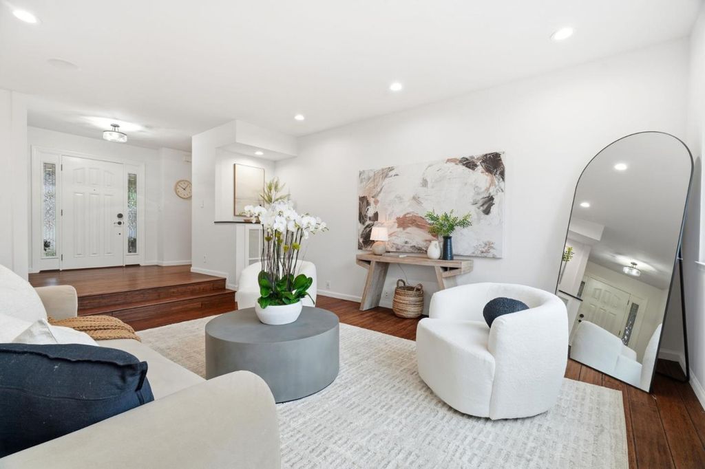 Photo of 502 Humber Court, Sunnyvale, CA 94087 (MLS # ML82035333)