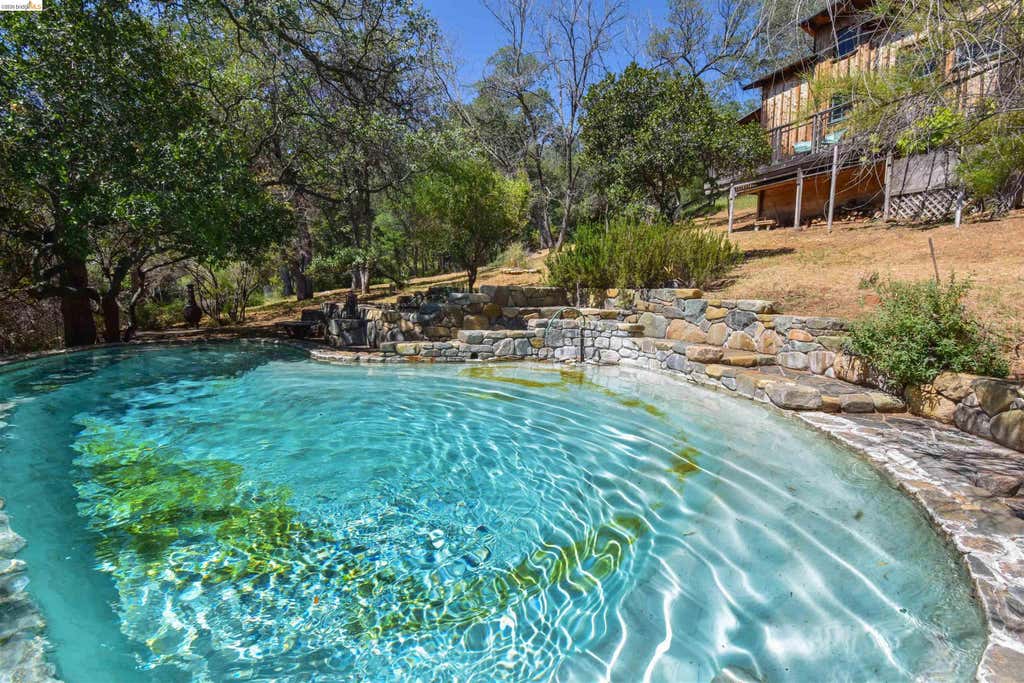 Photo of 17270 Robin Ridge, Sonora, CA 95370 (MLS # 41145760)