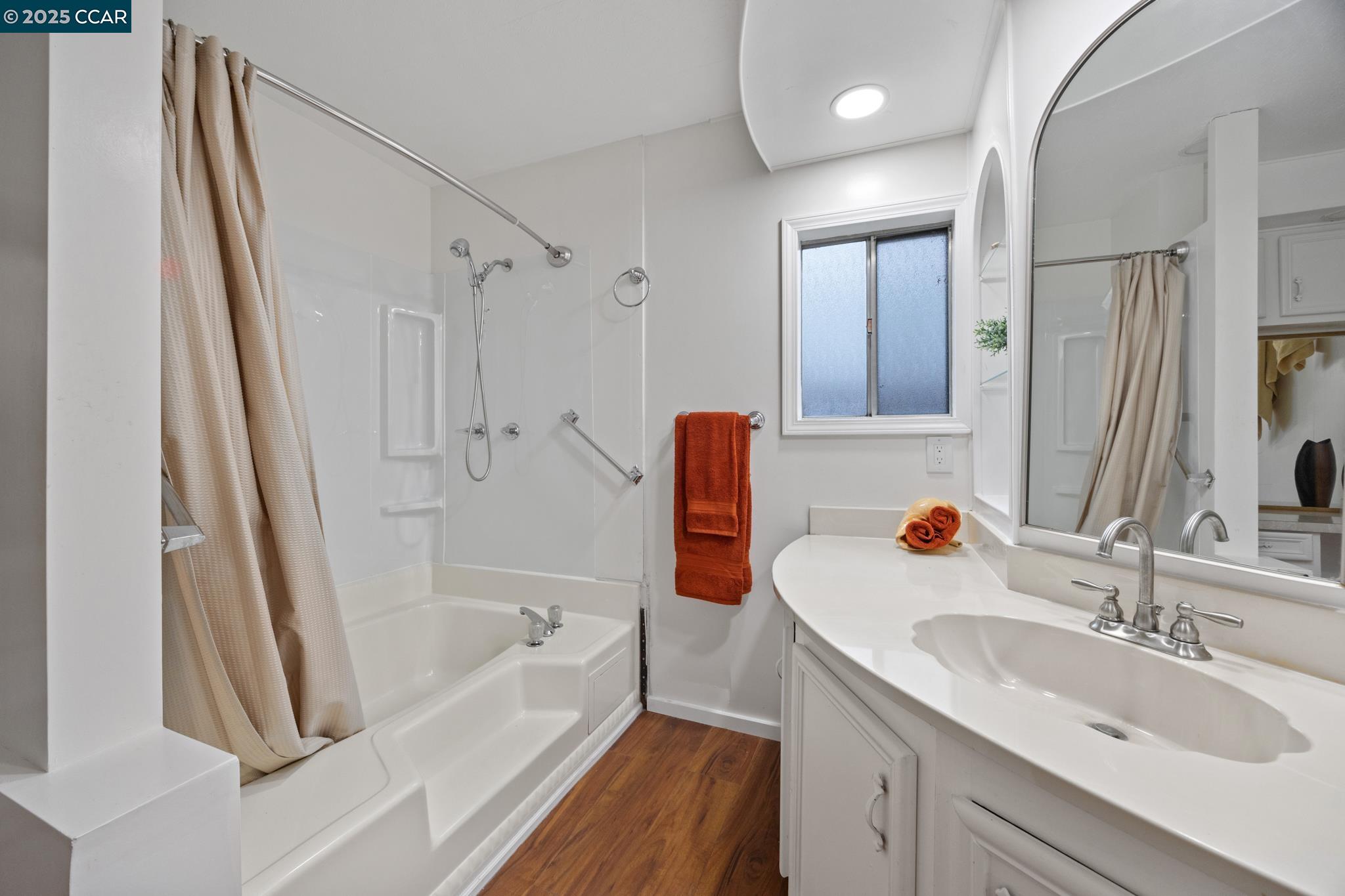 Antioch, California 94509, United States, 2 Bedrooms Bedrooms, ,2 BathroomsBathrooms,Residential,Pending,20730