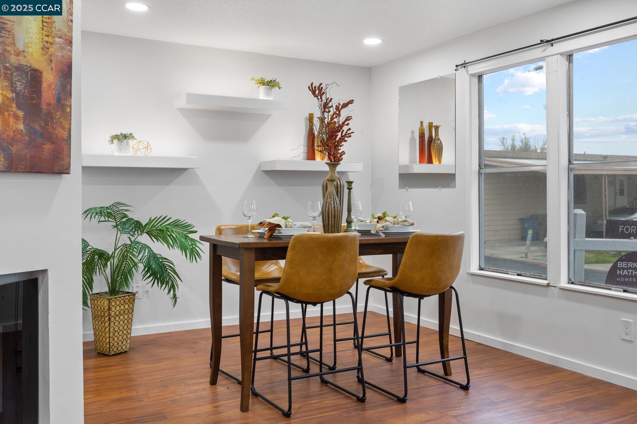 Antioch, California 94509, United States, 2 Bedrooms Bedrooms, ,2 BathroomsBathrooms,Residential,Pending,20730