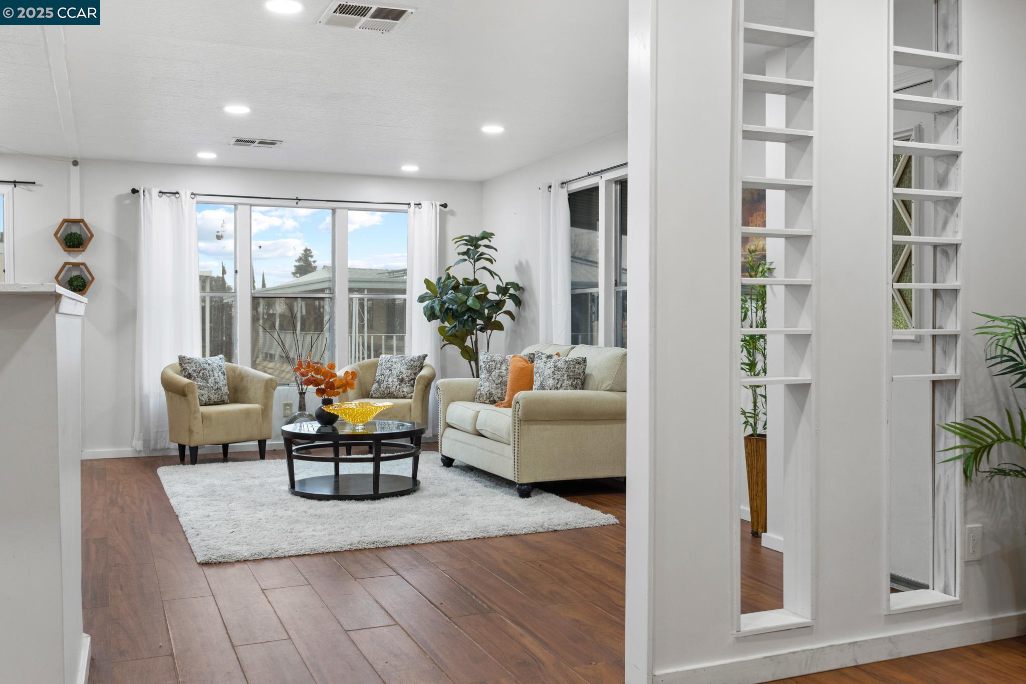 Antioch, California 94509, United States, 2 Bedrooms Bedrooms, ,2 BathroomsBathrooms,Residential,Pending,20730