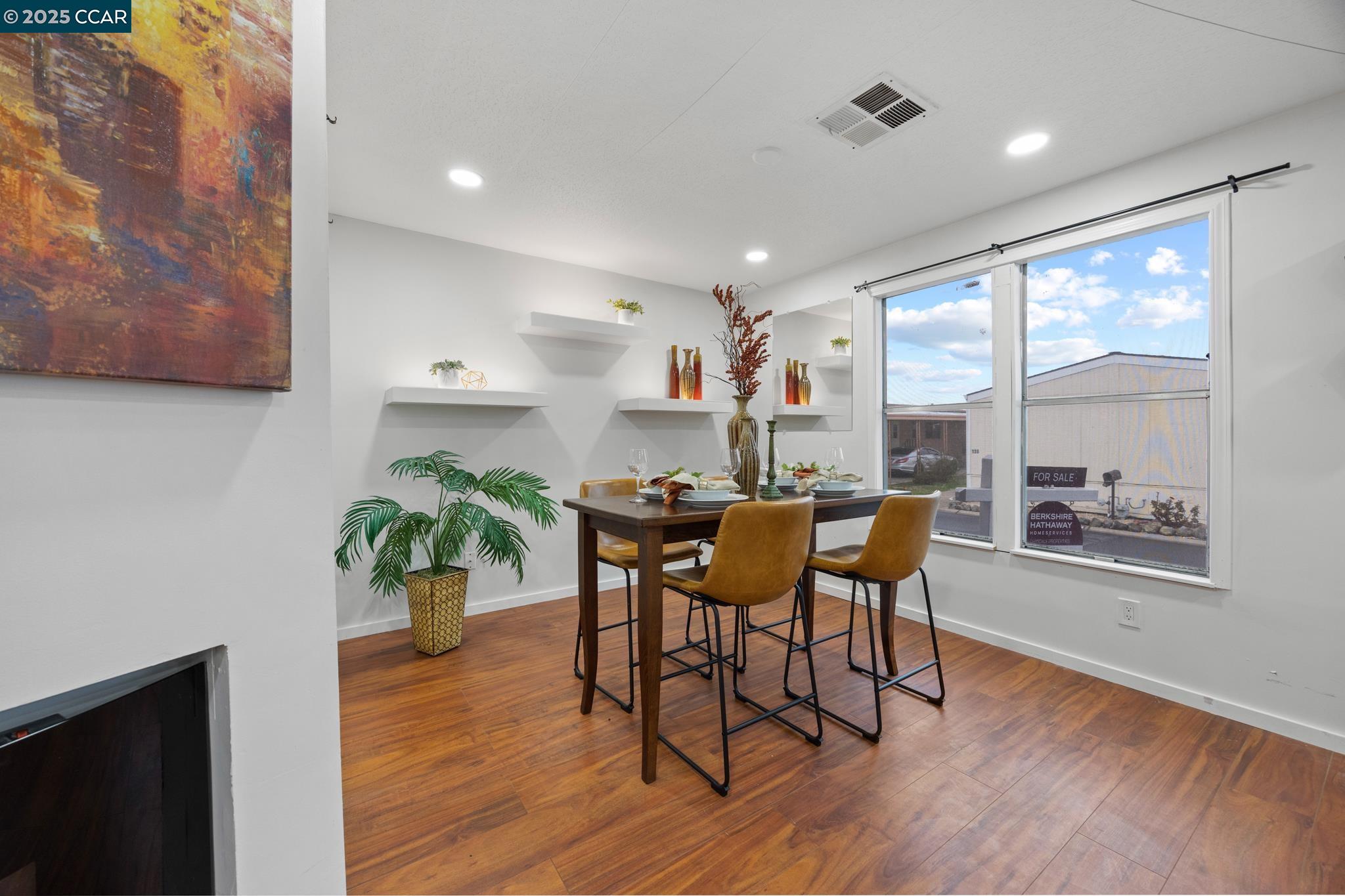 Antioch, California 94509, United States, 2 Bedrooms Bedrooms, ,2 BathroomsBathrooms,Residential,Pending,20730