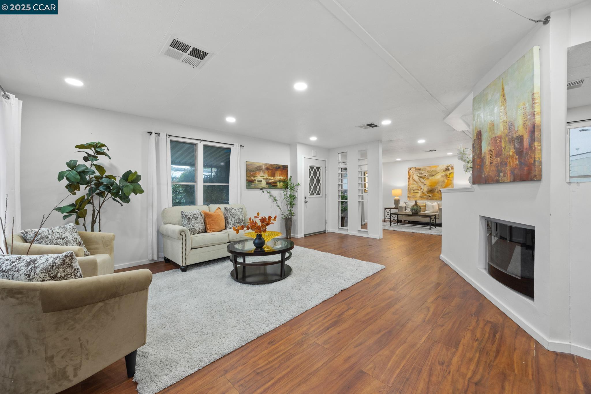 Antioch, California 94509, United States, 2 Bedrooms Bedrooms, ,2 BathroomsBathrooms,Residential,Pending,20730