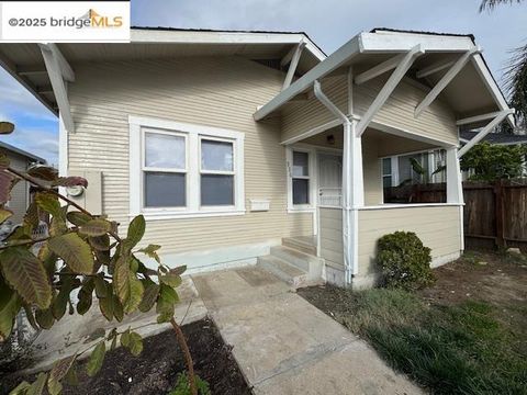 Photo of 916 W 4Th St, Antioch, CA 94509 (MLS # 41119463)