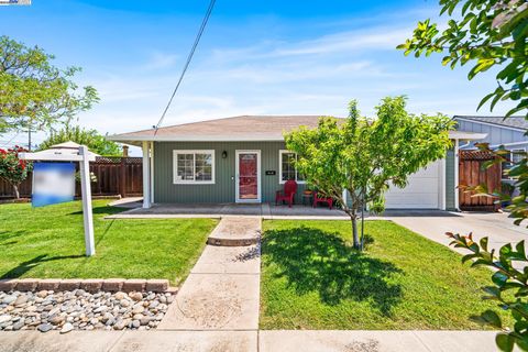 692 Adelle St, Livermore, CA 94551 - MLS#: 41094549