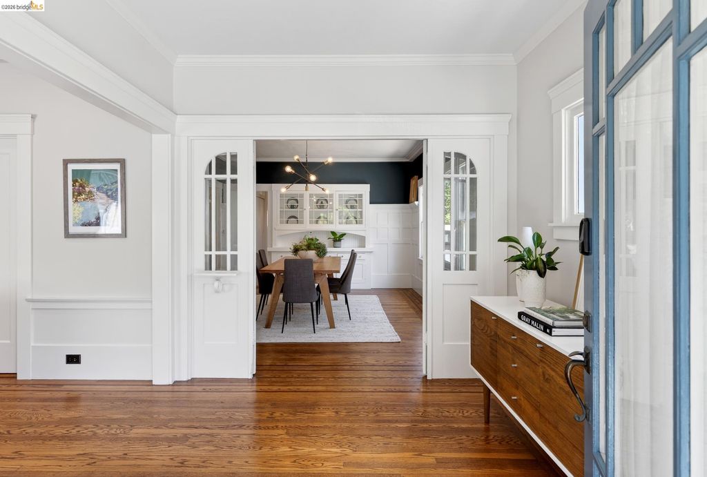 Photo of 5501 Thomas Ave, Oakland, CA 94618 (MLS # 41135224)