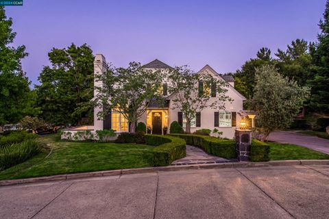 A home in Moraga