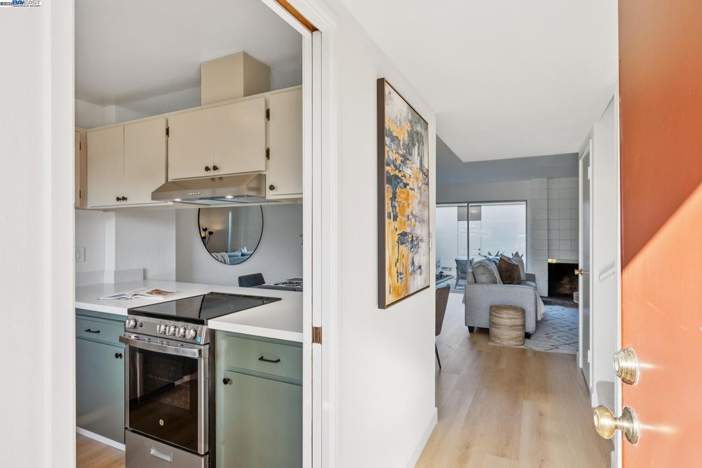 Photo of 3032 Linda Vista, Alameda, CA 94502 (MLS # 41116389)