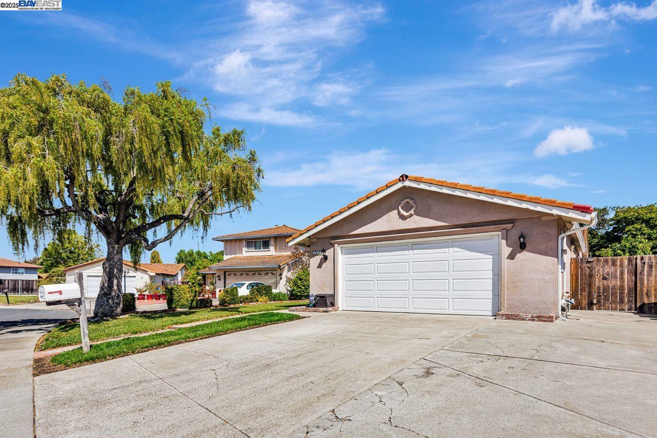 4318 Ellen Way