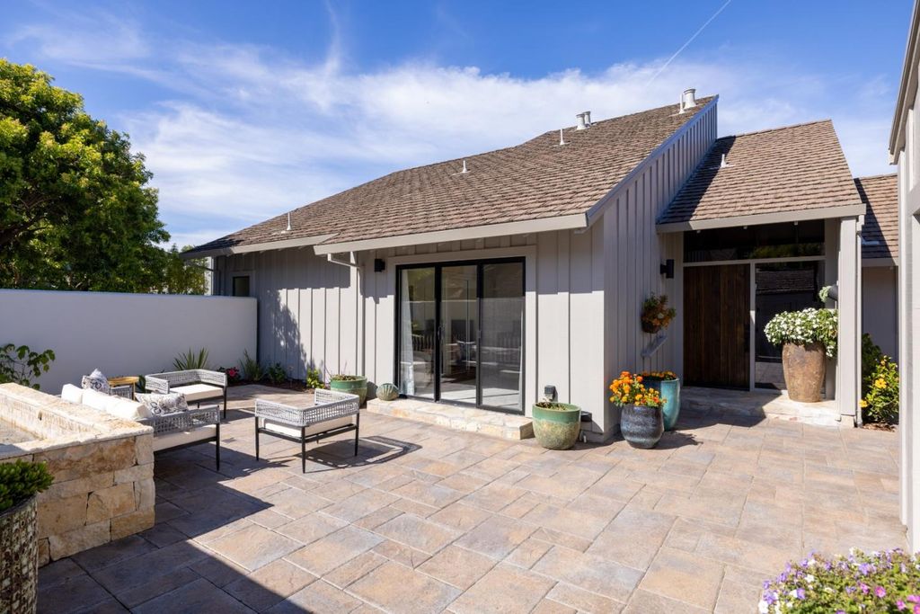 Photo of 28069 Heron Court, Carmel Valley, CA 93923 (MLS # ML82026177)