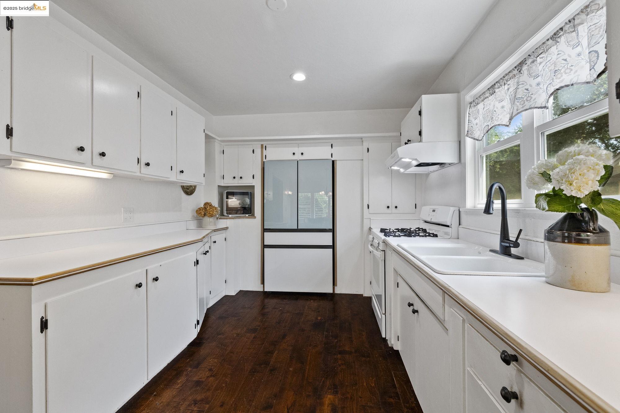 Sonora, California 95370, United States, 2 Bedrooms Bedrooms, ,1 BathroomBathrooms,Residential,Active,164475