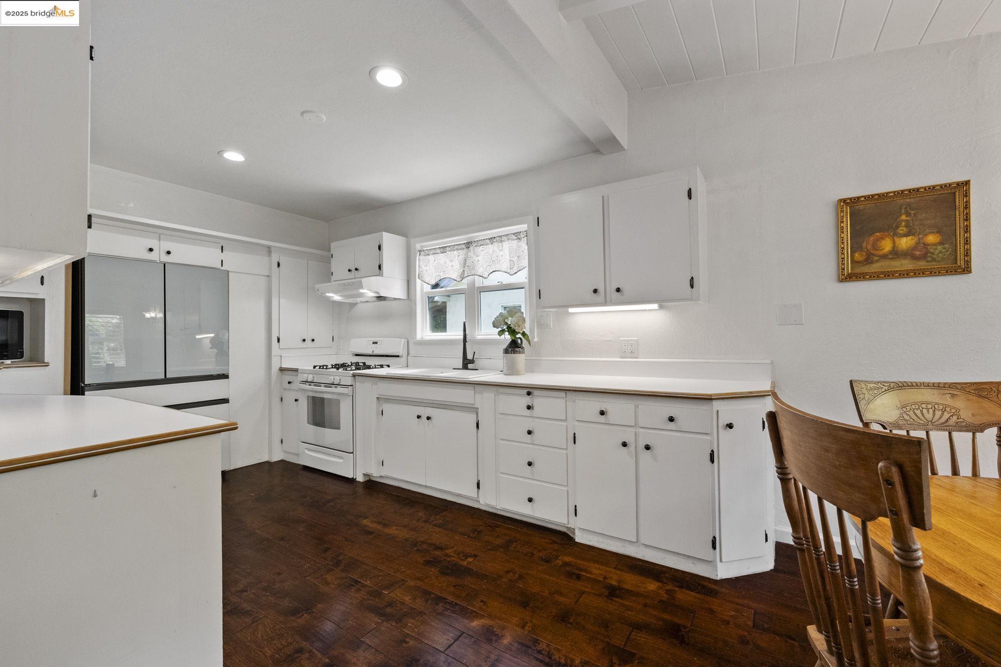 Sonora, California 95370, United States, 2 Bedrooms Bedrooms, ,1 BathroomBathrooms,Residential,Active,164475