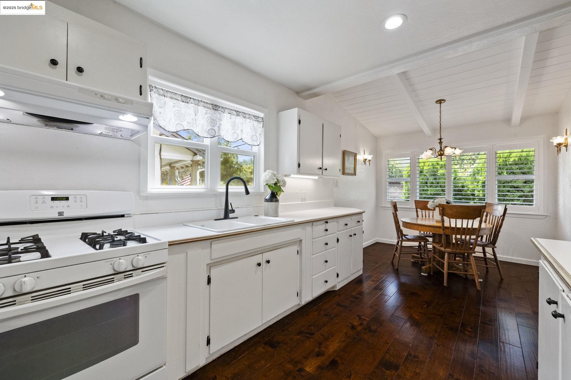 Sonora, California 95370, United States, 2 Bedrooms Bedrooms, ,1 BathroomBathrooms,Residential,Active,164475