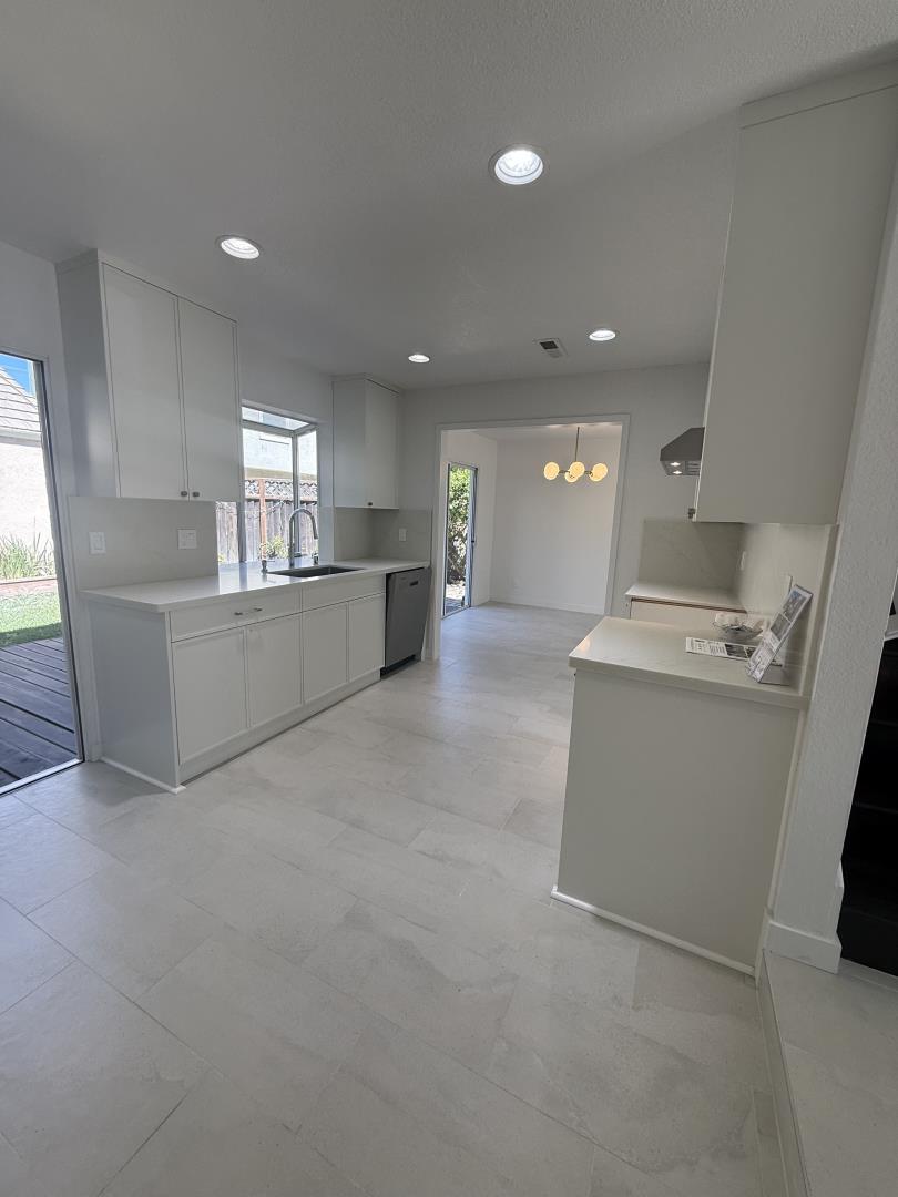 Photo of 5419 Buckner Terrace, Fremont, CA 94555 (MLS # ML82058559)