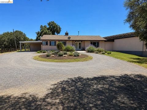 Photo of 18195 Wards Ferry Rd, Sonora, CA 95370 (MLS # 41139748)