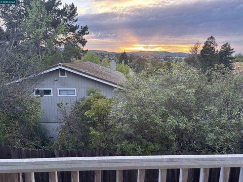 207 Midway Dr, Martinez, CA 94553 - MLS#: 41084144