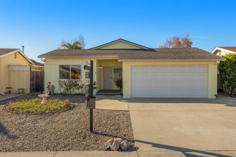 Photo of 643 Peartree Drive, Watsonville, CA 95076 (MLS # ML82028877)