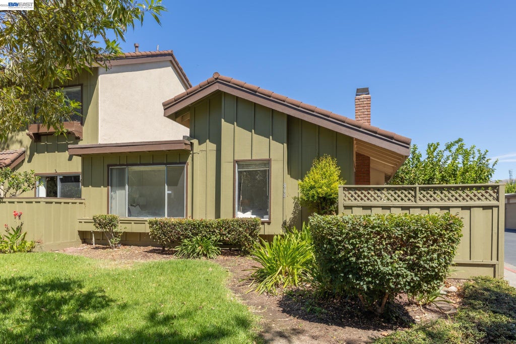 Photo of 808 N Jackson Ave, San Jose, CA 95133 (MLS # 41148143)
