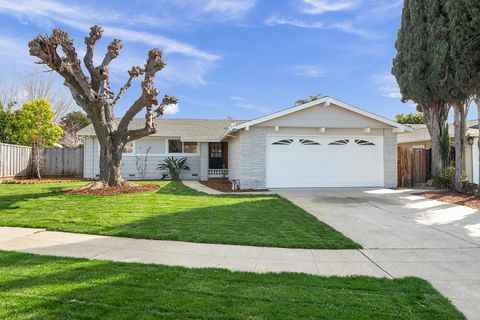 Photo of 1314 Pellier Court, San Jose, CA 95121 (MLS # ML82036625)
