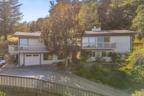 A home in San Anselmo