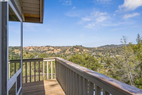 A home in San Anselmo