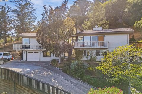 A home in San Anselmo