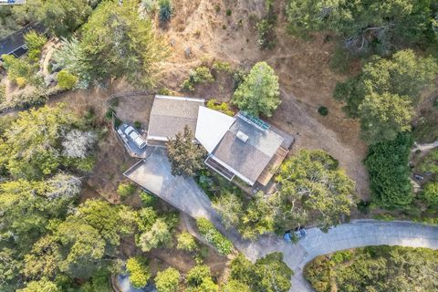 A home in San Anselmo