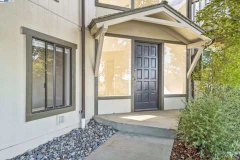 A home in San Anselmo