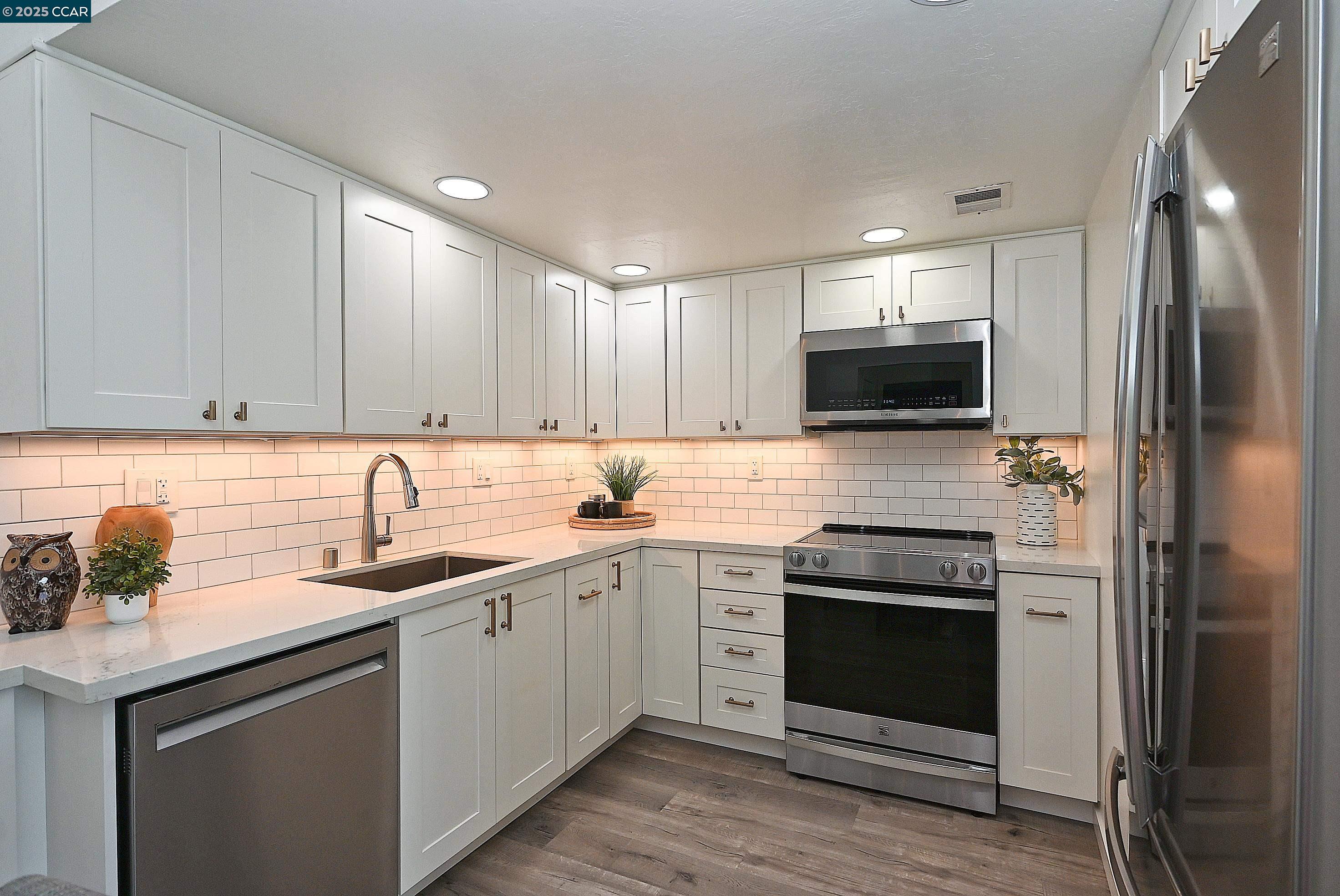 Pleasant Hill, California 94523, United States, 2 Bedrooms Bedrooms, ,2 BathroomsBathrooms,Residential,Active,187759