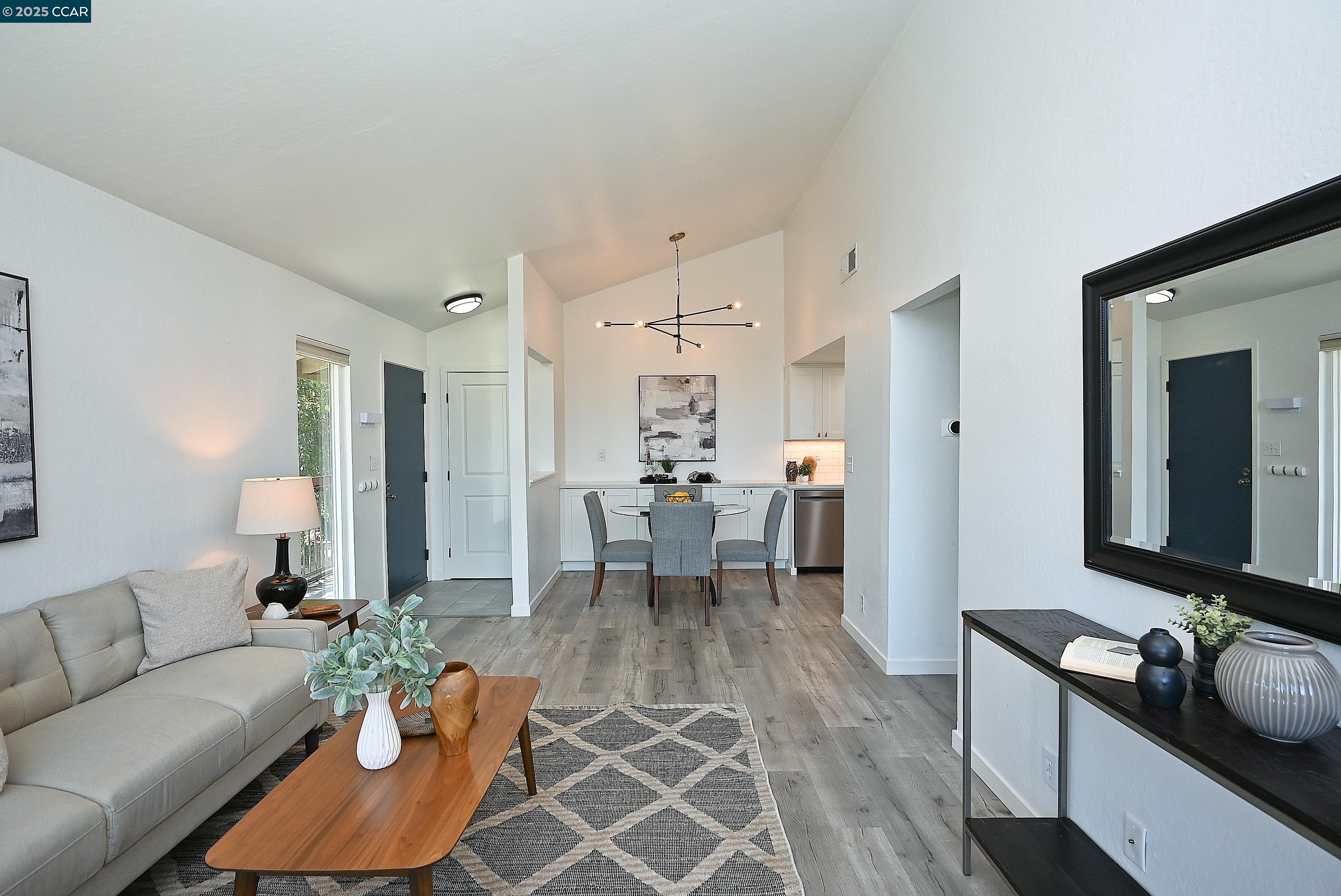 Pleasant Hill, California 94523, United States, 2 Bedrooms Bedrooms, ,2 BathroomsBathrooms,Residential,Active,187759