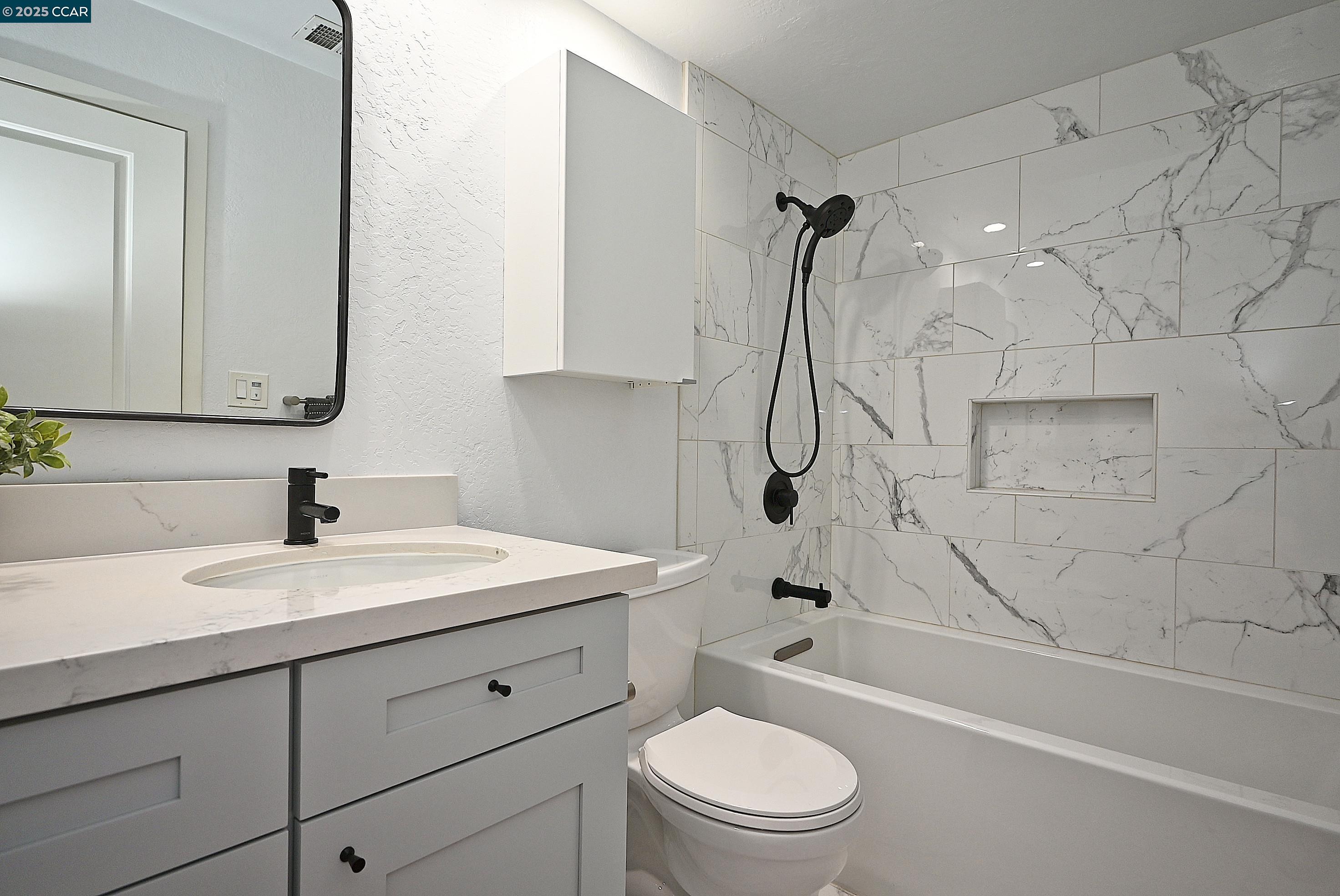 Pleasant Hill, California 94523, United States, 2 Bedrooms Bedrooms, ,2 BathroomsBathrooms,Residential,Active,187759