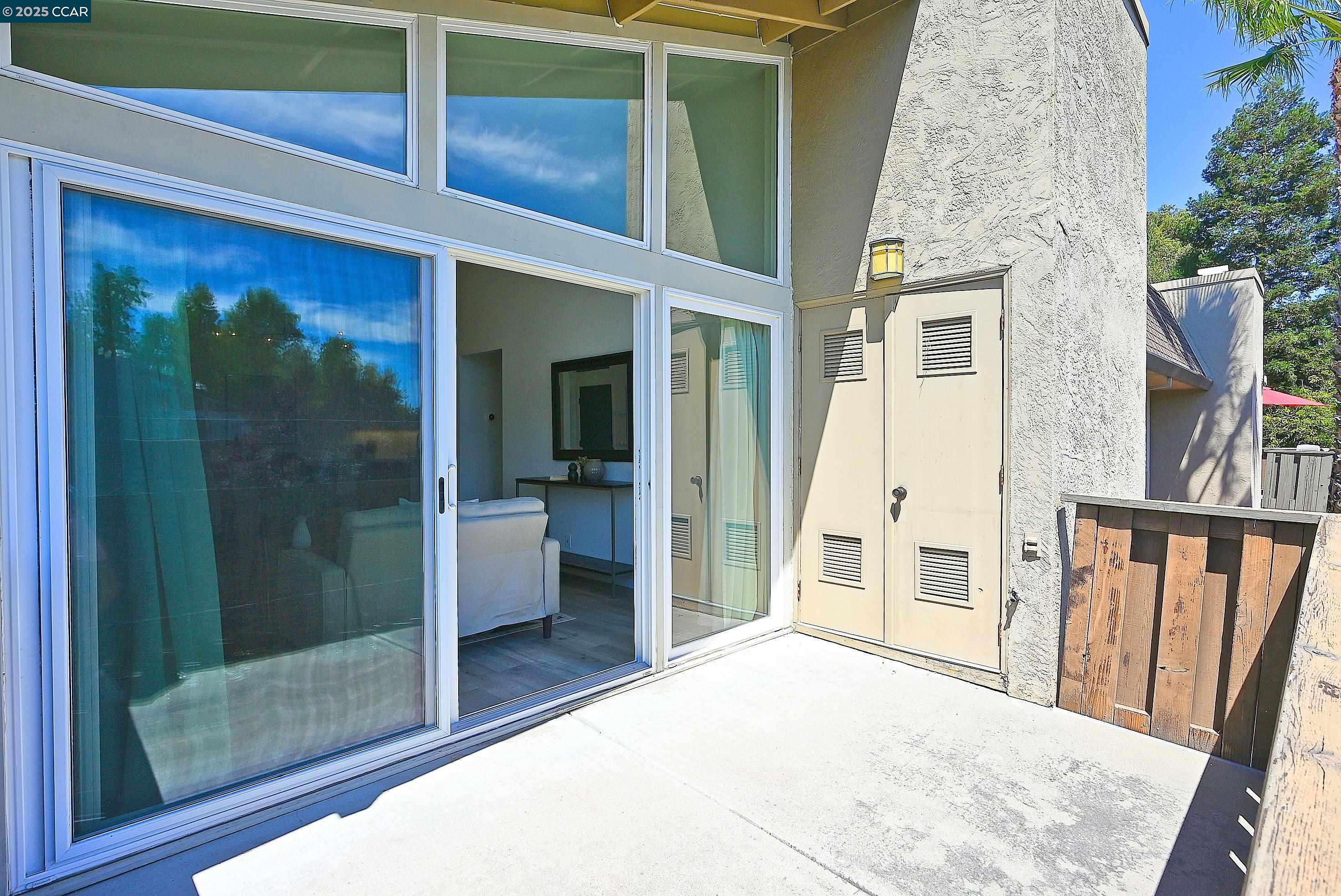 Pleasant Hill, California 94523, United States, 2 Bedrooms Bedrooms, ,2 BathroomsBathrooms,Residential,Active,187759