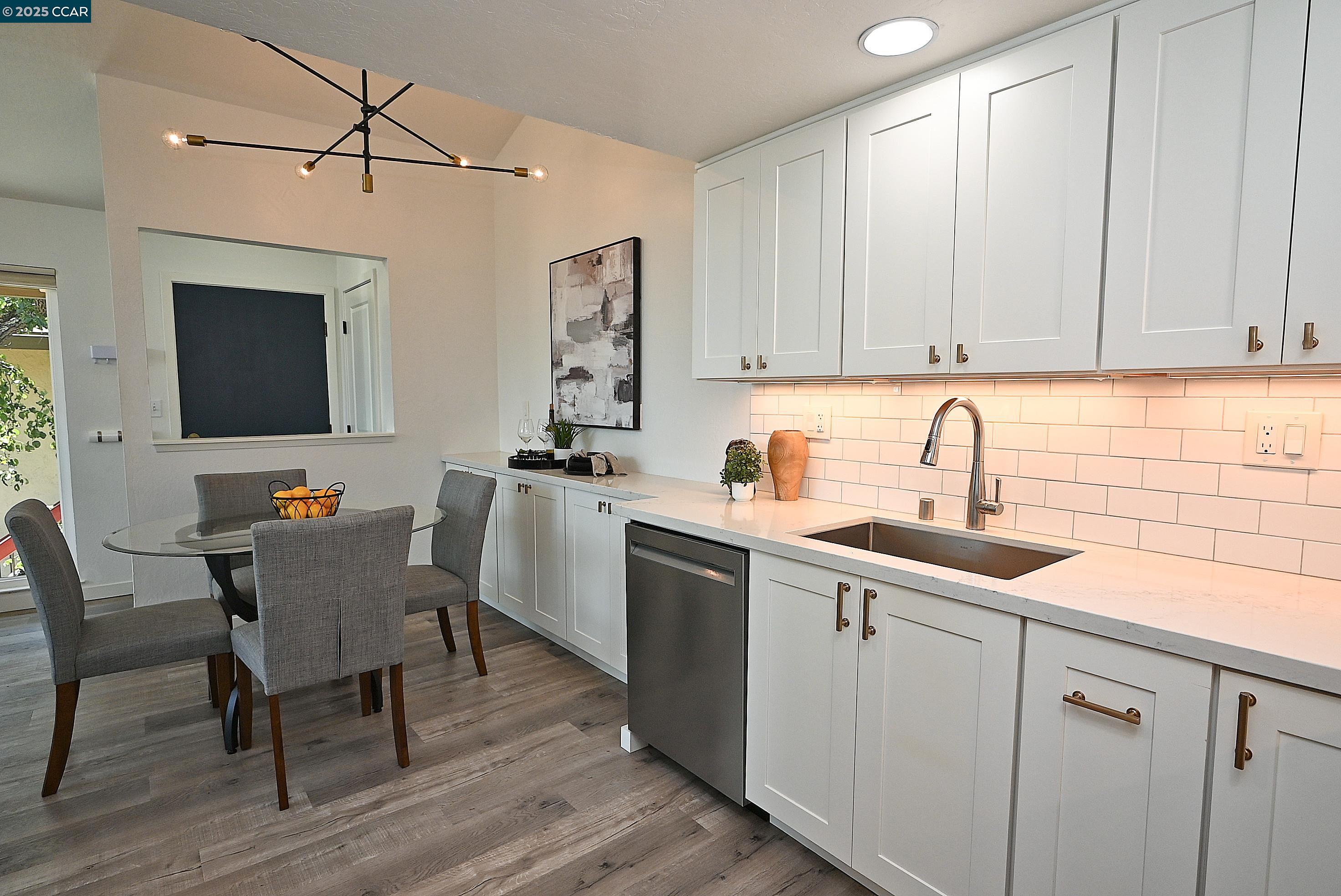 Pleasant Hill, California 94523, United States, 2 Bedrooms Bedrooms, ,2 BathroomsBathrooms,Residential,Active,187759