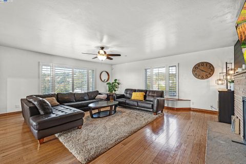 A home in San Leandro