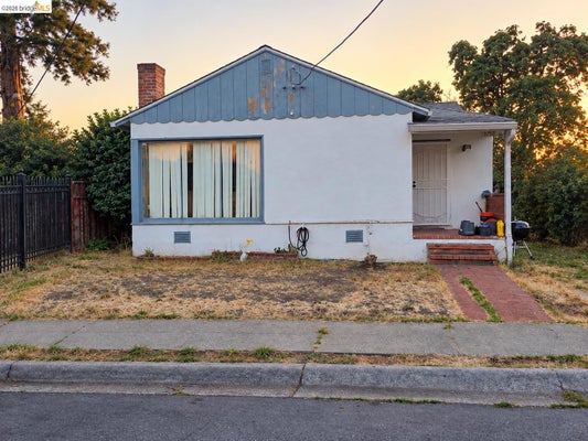 8115 DOWLING ST, OAKLAND, CA 94605 - Image 8149ae4a2dd2ae3b3df1a053ccc2f3cb/1256469133