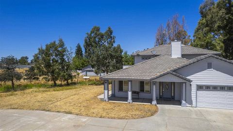 A home in La Grange