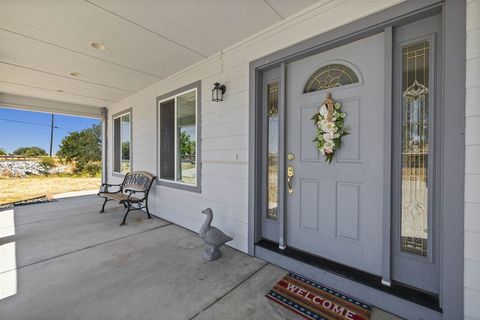 A home in La Grange