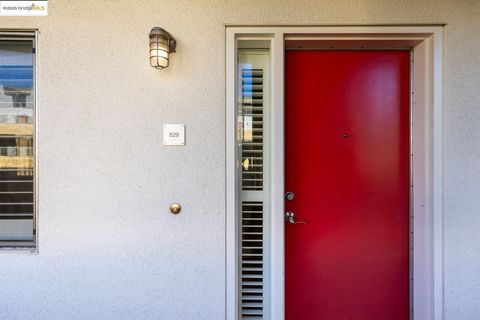 Photo of 311 Oak Street #829, Oakland, CA 94607 (MLS # 41118839)