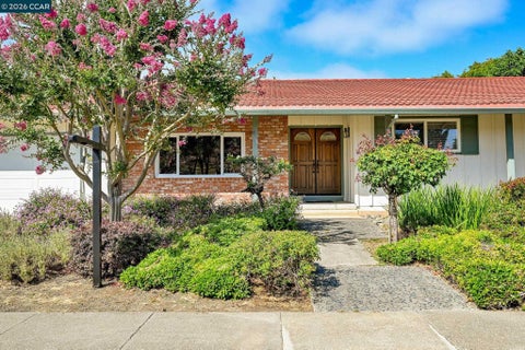 Photo of 823 Savannah Cir, Walnut Creek, CA 94598 (MLS # 41139784)