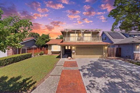 Photo of 167 Wyandotte Drive, San Jose, CA 95123 (MLS # ML82045153)