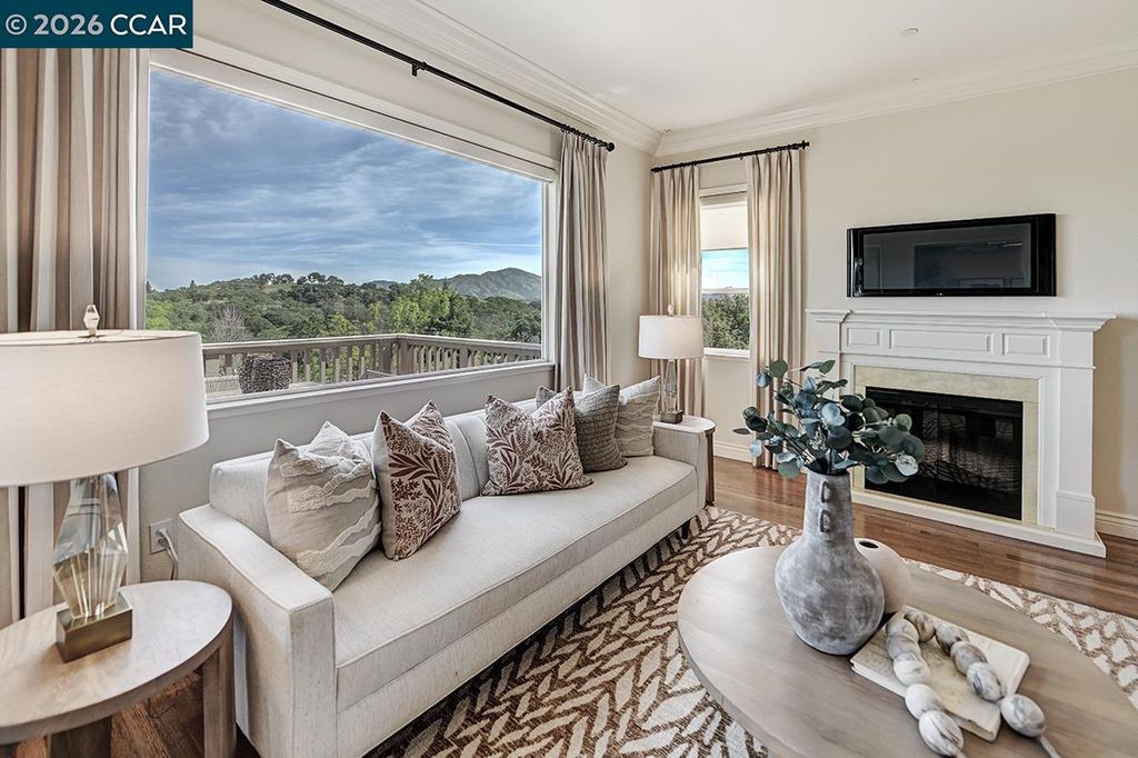 Photo of 532 Spotted Owl Ct, Walnut Creek, CA 94595 (MLS # 41128877)