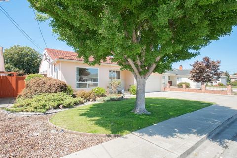 A home in San Leandro