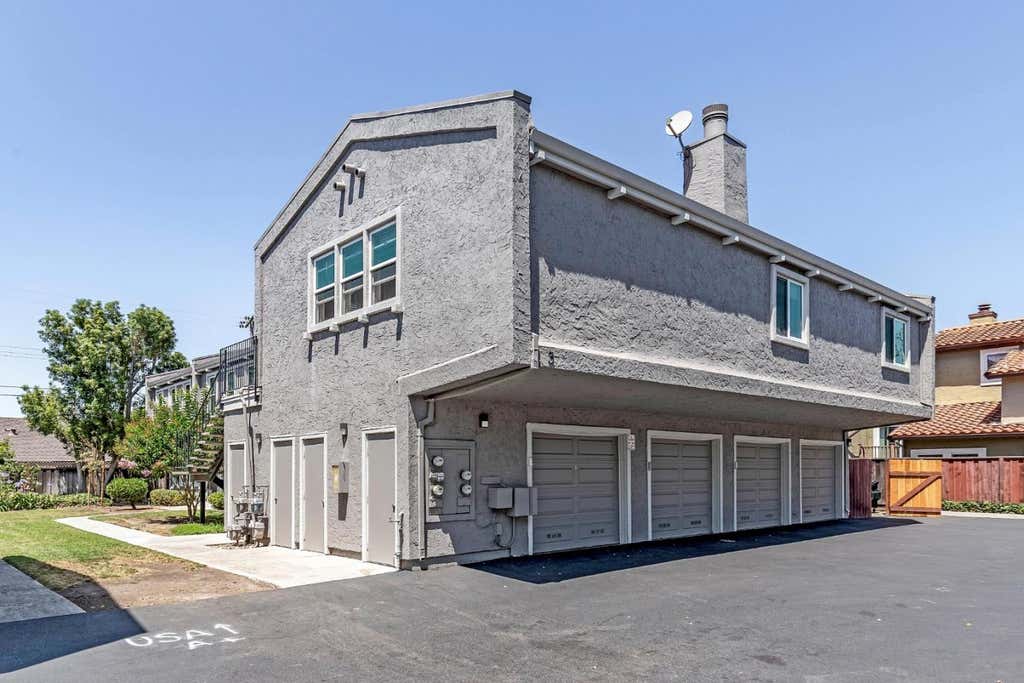 Photo of 470 N Winchester Boulevard #301, Santa Clara, CA 95050 (MLS # ML82058678)
