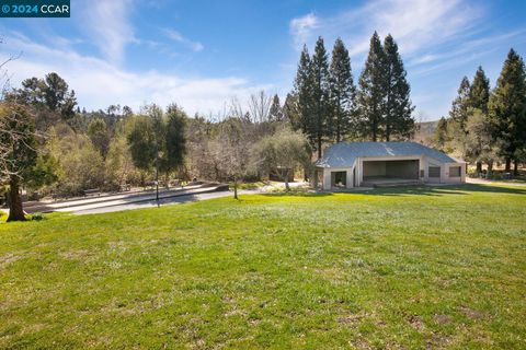 A home in Moraga