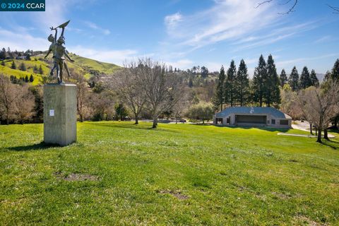 A home in Moraga