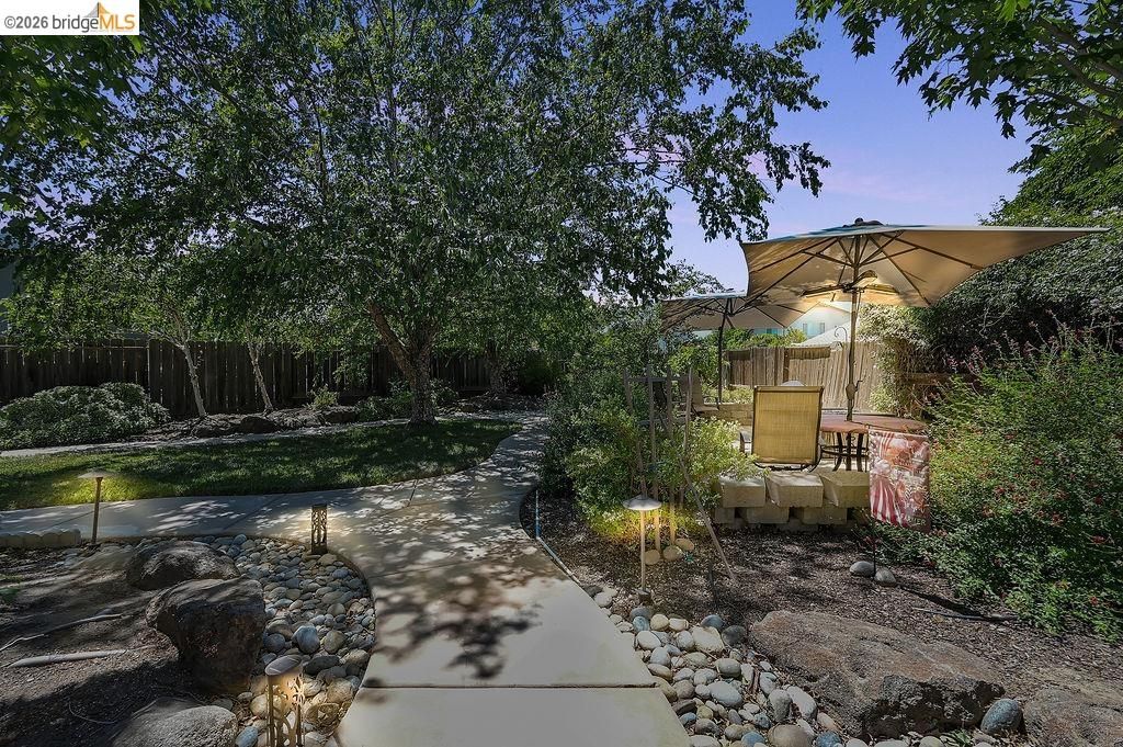 Photo of 1225 Tarrogana Dr, Tracy, CA 95376 (MLS # 41135631)