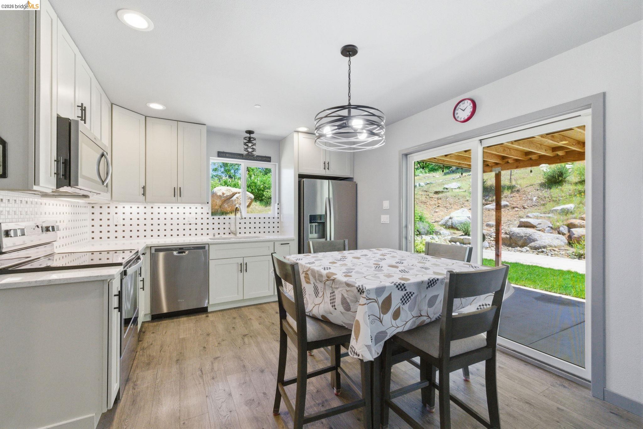 16010 Granite Park Rd, Sonora, CA, 95370, USA, 3 Bedrooms Bedrooms, ,4 BathroomsBathrooms,Residential,Active,16010 Granite Park Rd,41135067