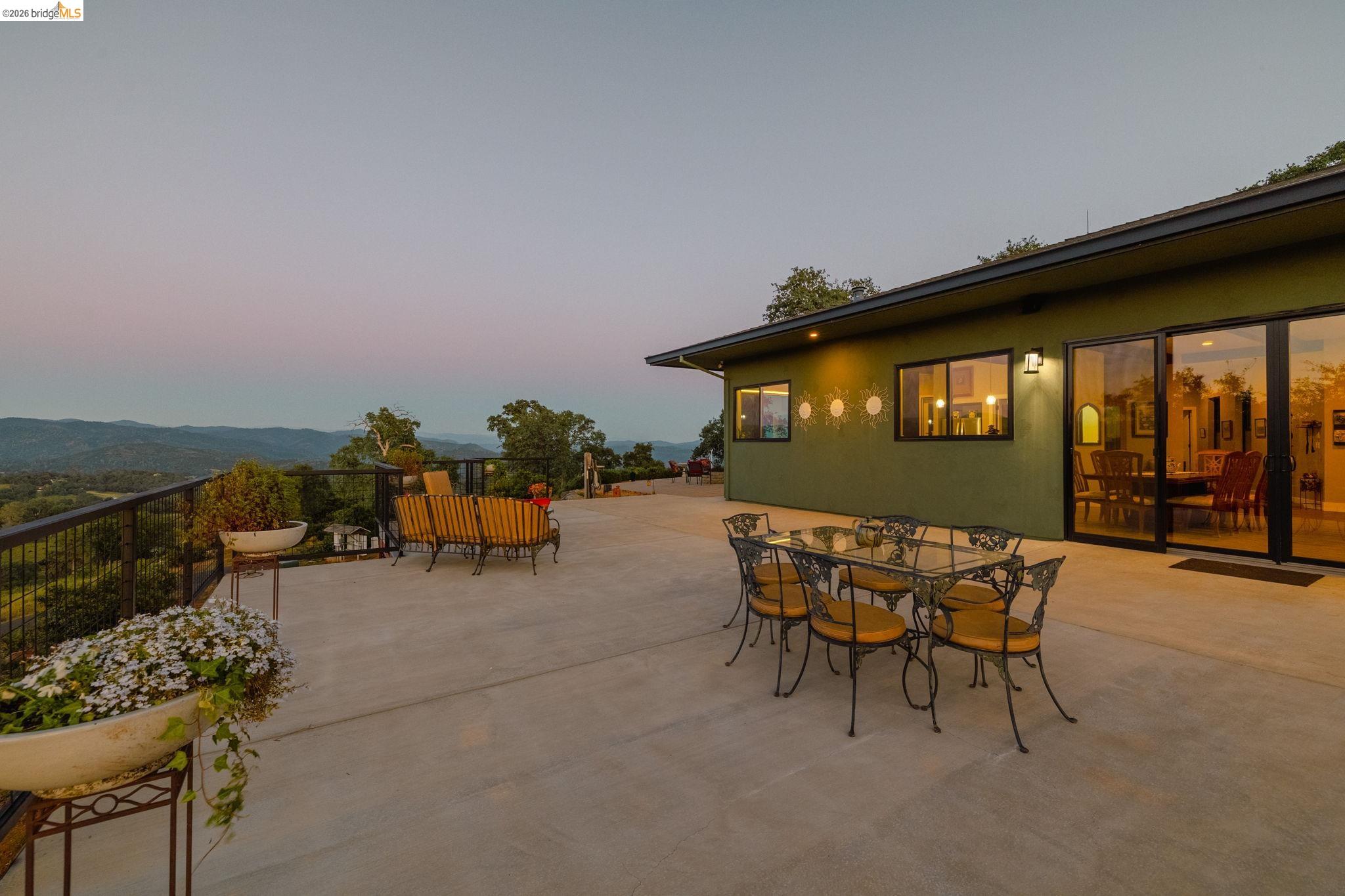16010 Granite Park Rd, Sonora, CA, 95370, USA, 3 Bedrooms Bedrooms, ,4 BathroomsBathrooms,Residential,Active,16010 Granite Park Rd,41135067