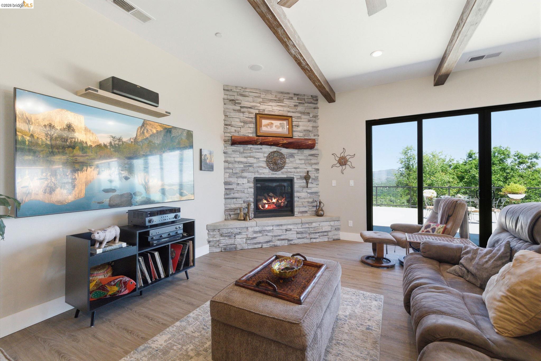 16010 Granite Park Rd, Sonora, CA, 95370, USA, 3 Bedrooms Bedrooms, ,4 BathroomsBathrooms,Residential,Active,16010 Granite Park Rd,41135067